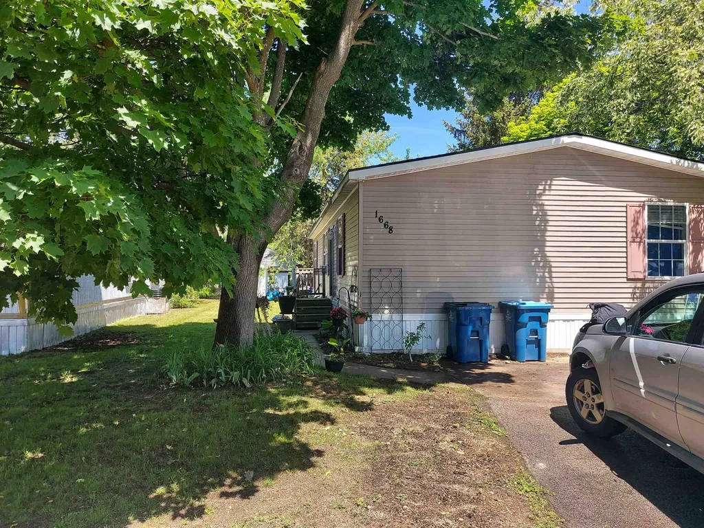 1668 Rex Place Garfield Charter Township MI 49686