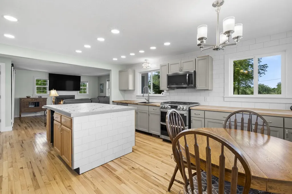 14792 Peninsula Drive Peninsula Township MI 49686