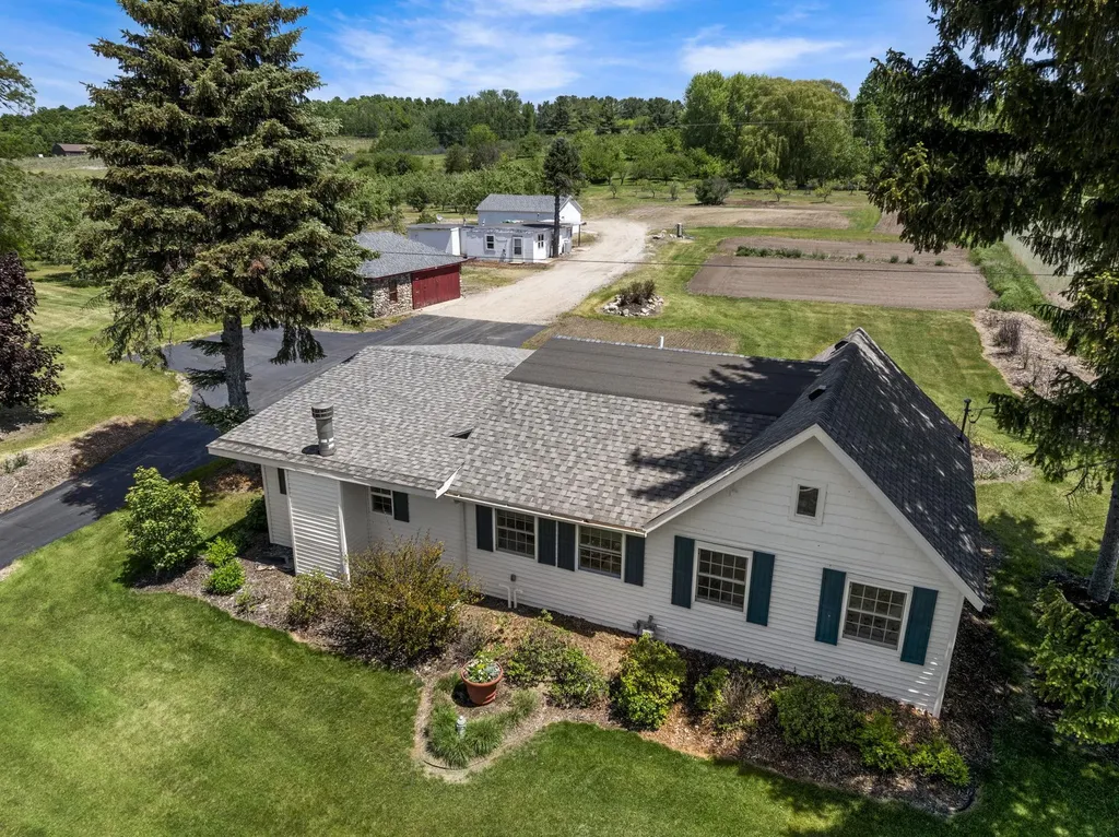14792 Peninsula Drive Peninsula Township MI 49686