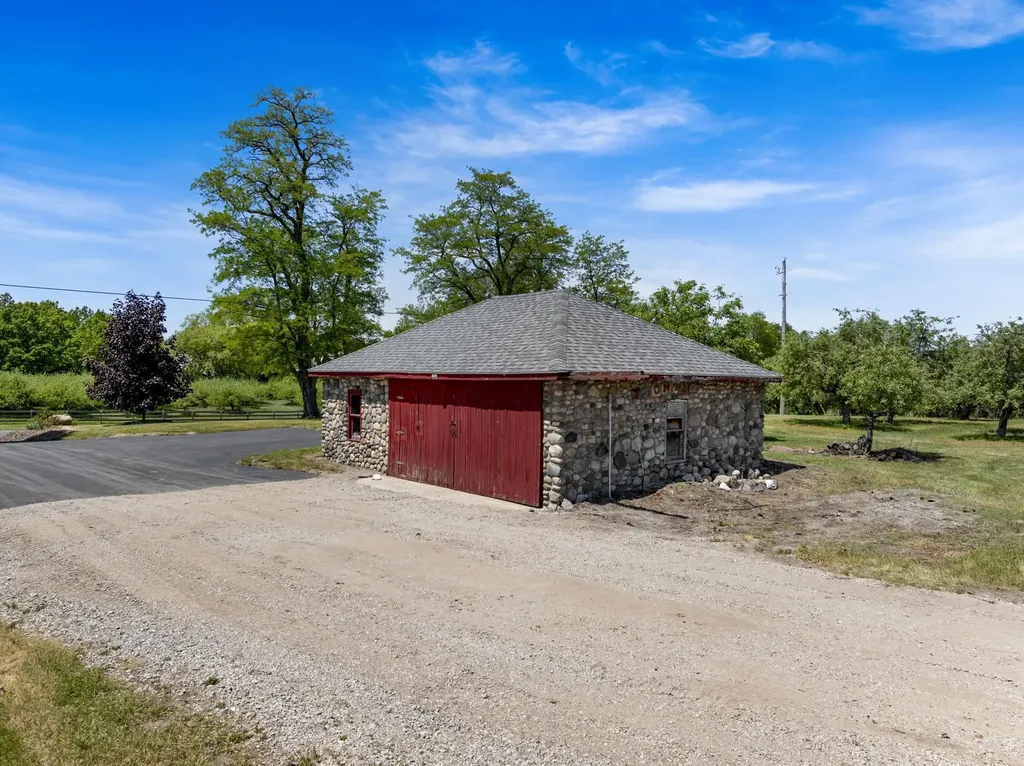 14792 Peninsula Drive Peninsula Township MI 49686