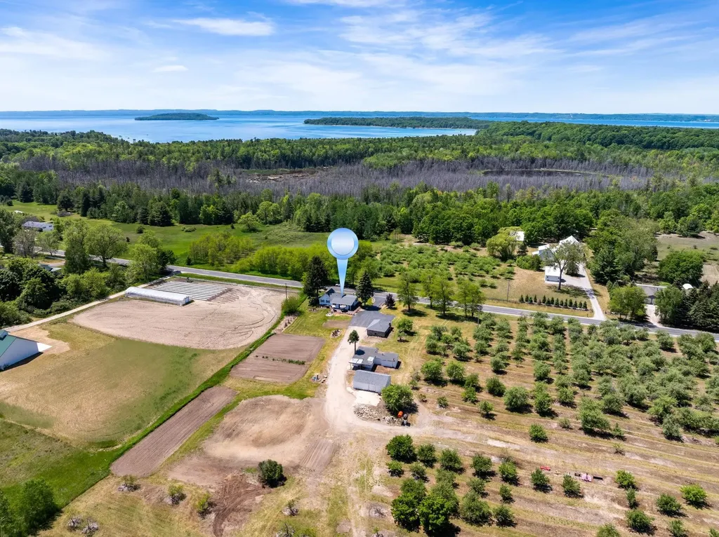 14792 Peninsula Drive Peninsula Township MI 49686