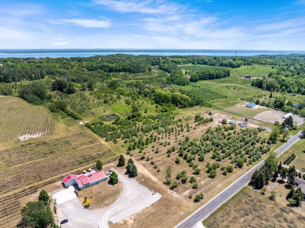 14792 Peninsula Drive Peninsula Township MI 49686