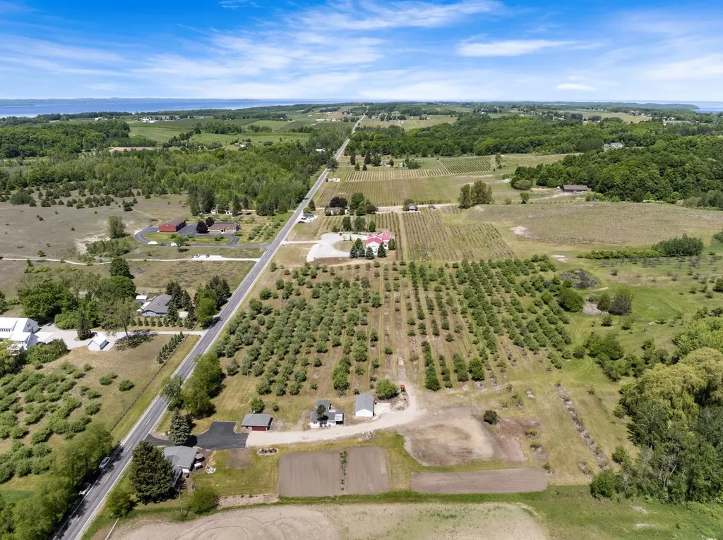 14792 Peninsula Drive Peninsula Township MI 49686