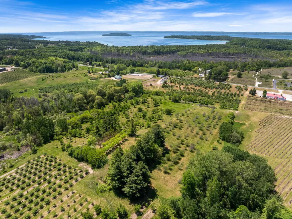 14792 Peninsula Drive Peninsula Township MI 49686