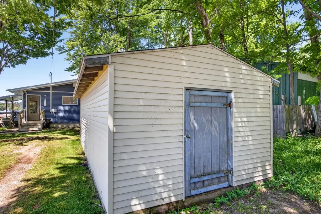 2864 Pleasant Lake Shore Drive Selma Township MI 49601