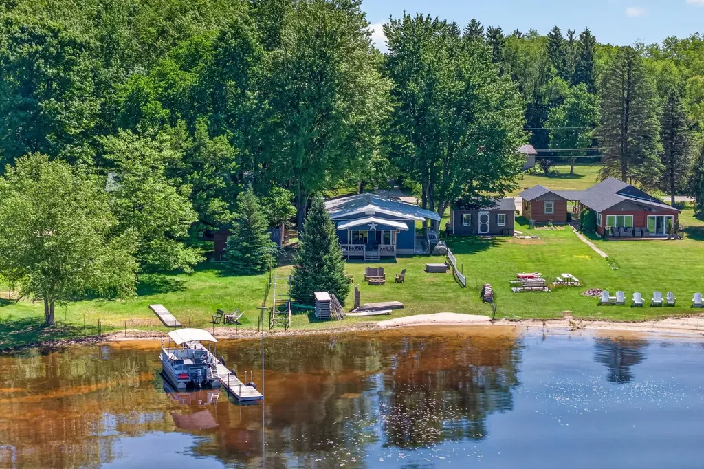 2864 Pleasant Lake Shore Drive Selma Township MI 49601
