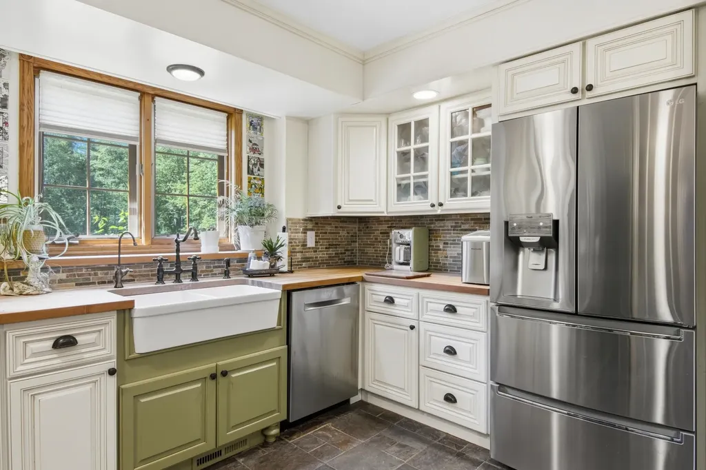 1504 Cedar Drive Long Lake Township MI 49684