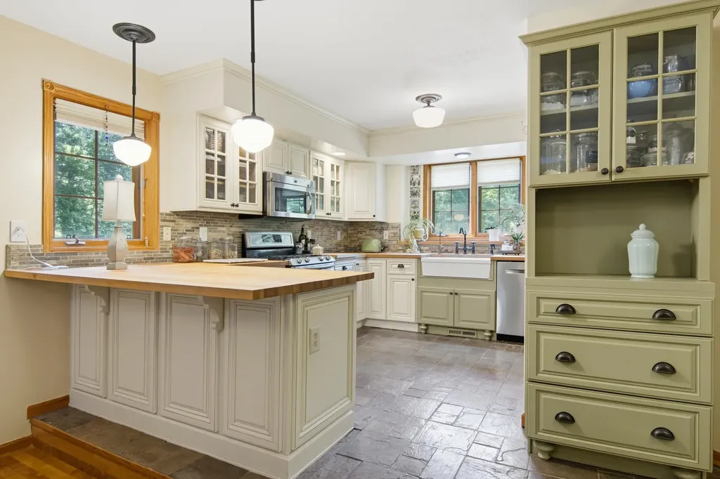 1504 Cedar Drive Long Lake Township MI 49684