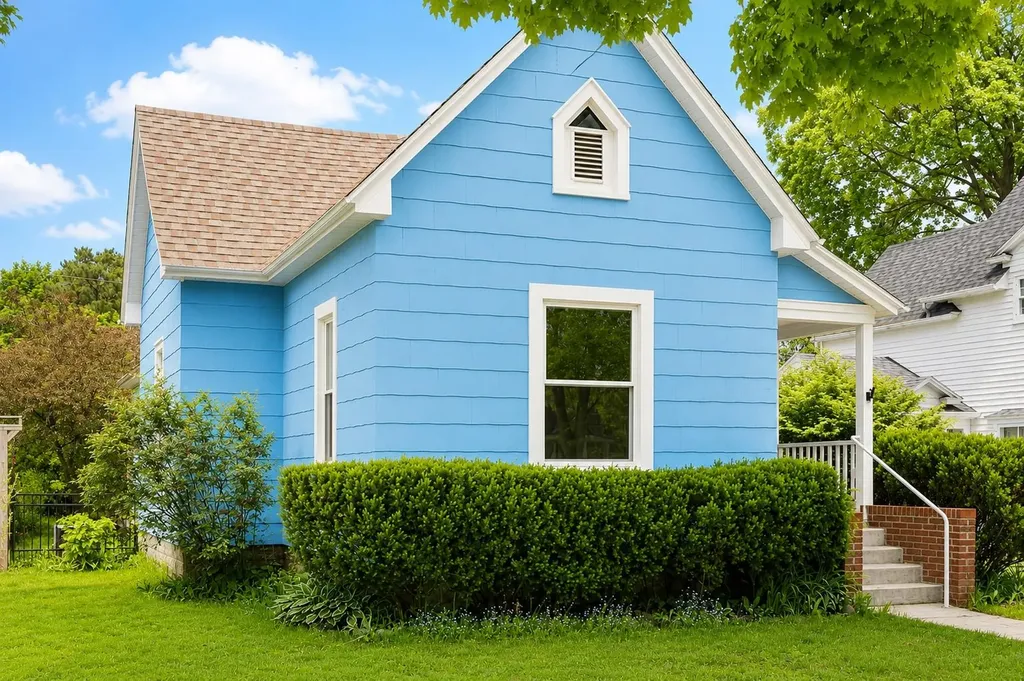 316 W Tenth Street Traverse City City MI 49684