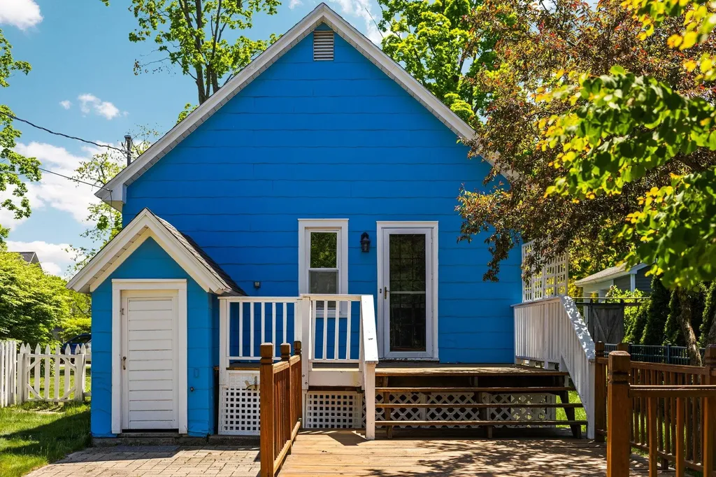 316 W Tenth Street Traverse City City MI 49684