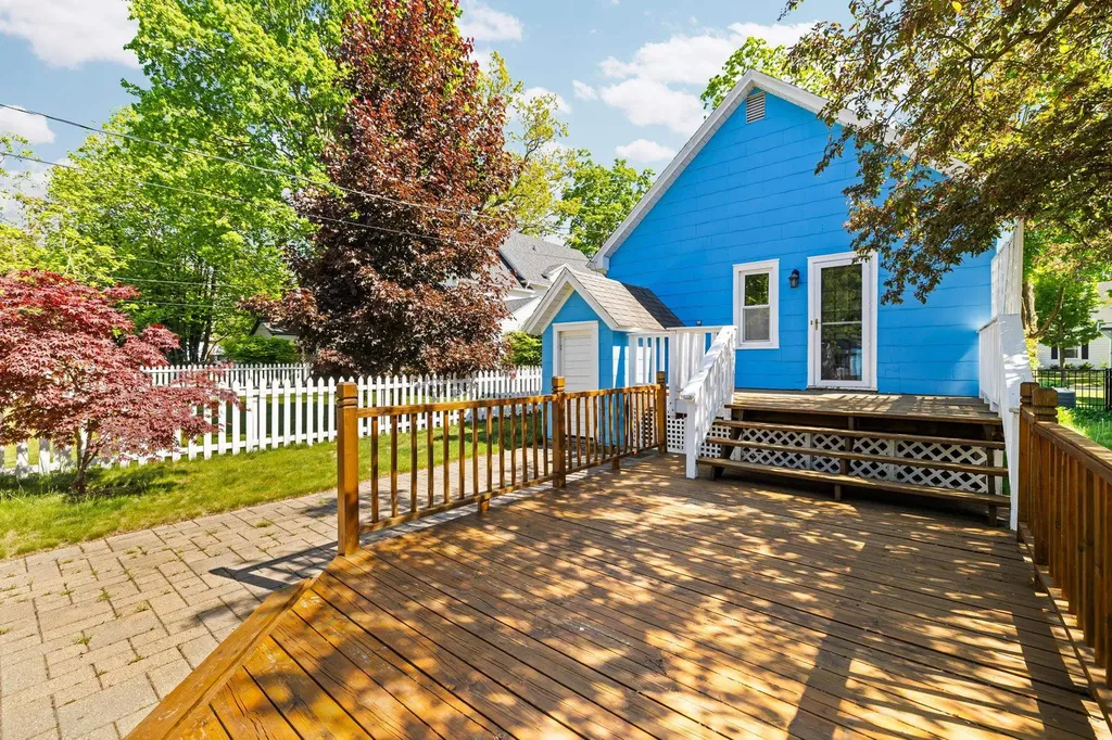 316 W Tenth Street Traverse City City MI 49684