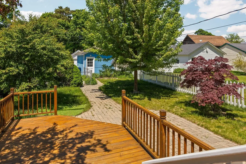 316 W Tenth Street Traverse City City MI 49684