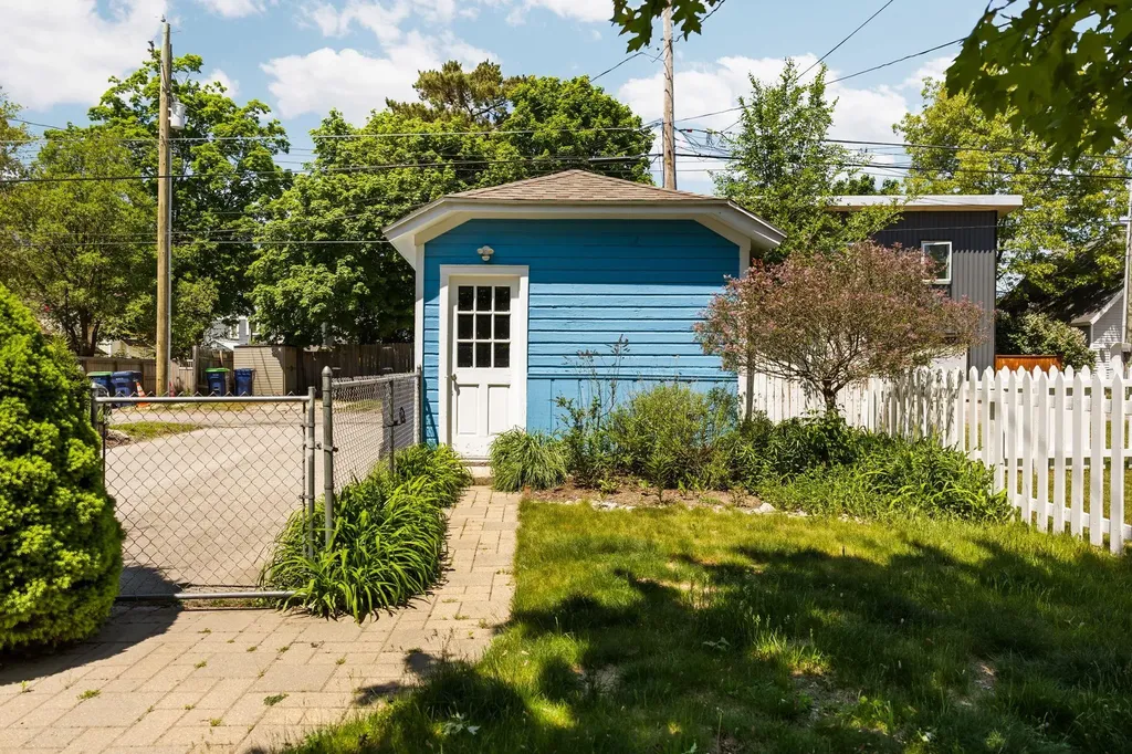 316 W Tenth Street Traverse City City MI 49684