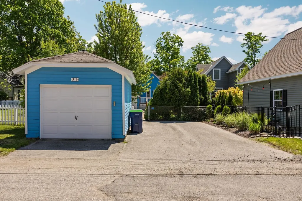 316 W Tenth Street Traverse City City MI 49684
