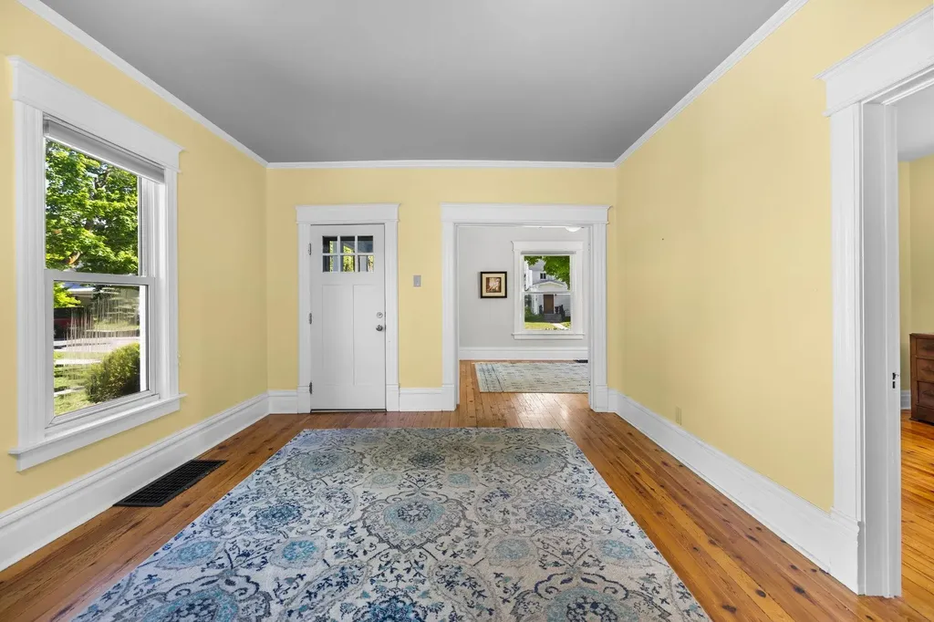 316 W Tenth Street Traverse City City MI 49684
