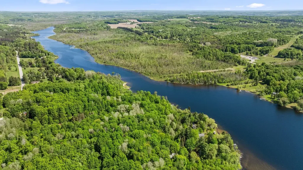 5252 Six Mile Lake Road South Arm Township MI 49729