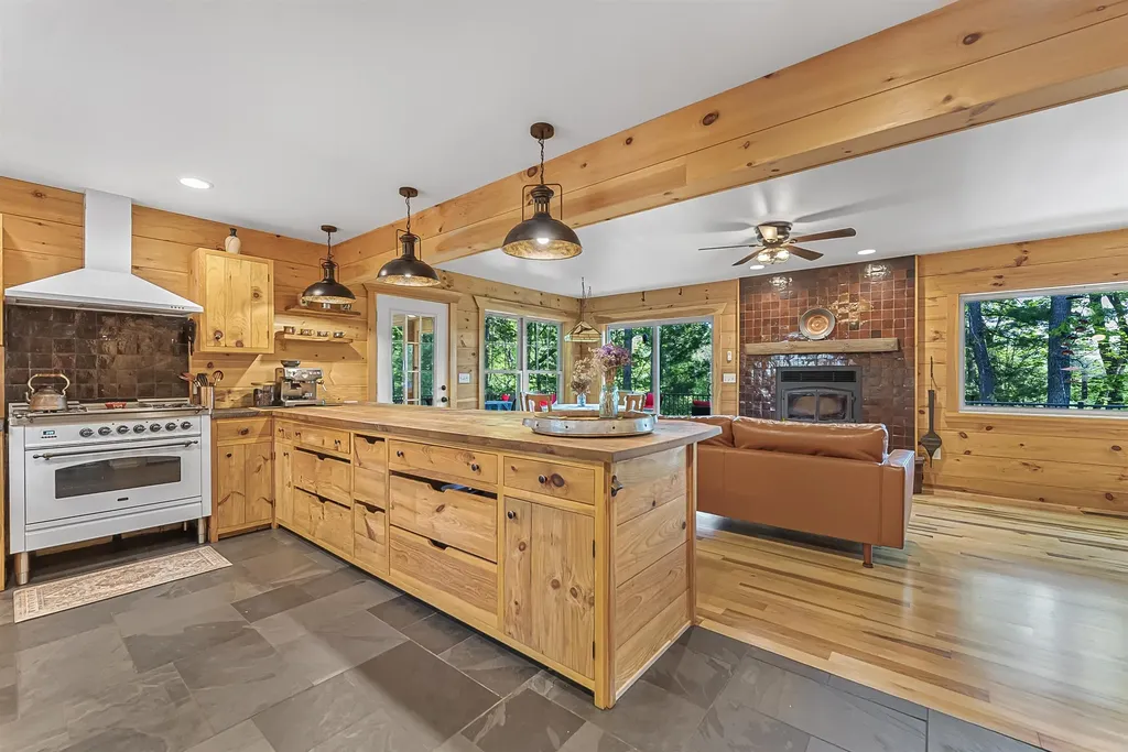 8088 N Roberts Road Elk Township MI 49644