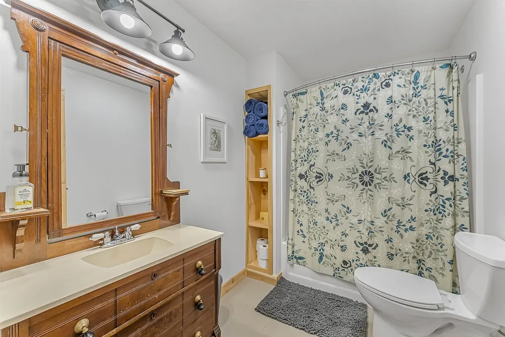 8088 N Roberts Road Elk Township MI 49644