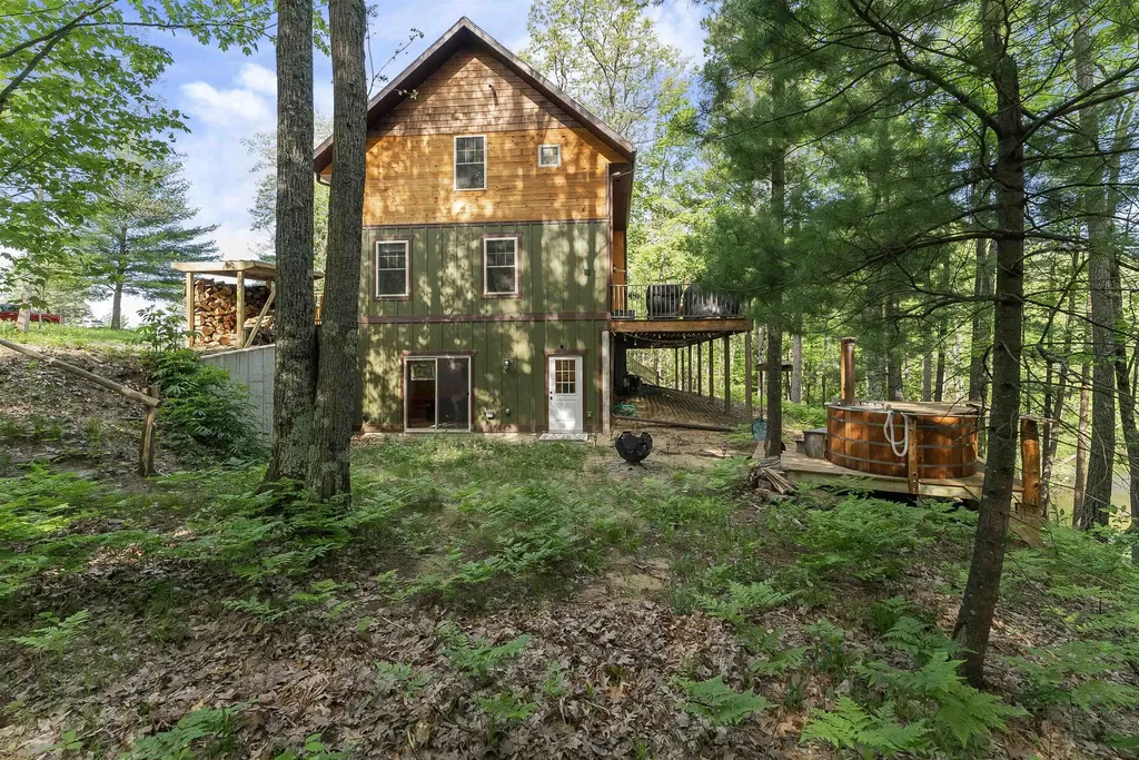 8088 N Roberts Road Elk Township MI 49644