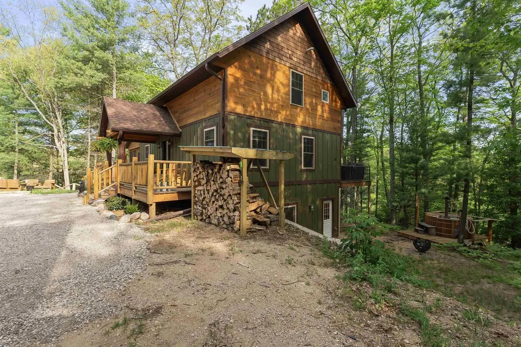 8088 N Roberts Road Elk Township MI 49644