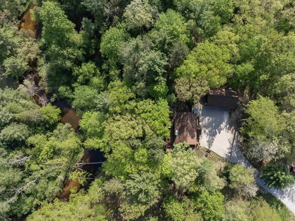 8088 N Roberts Road Elk Township MI 49644