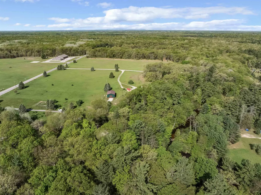 8088 N Roberts Road Elk Township MI 49644