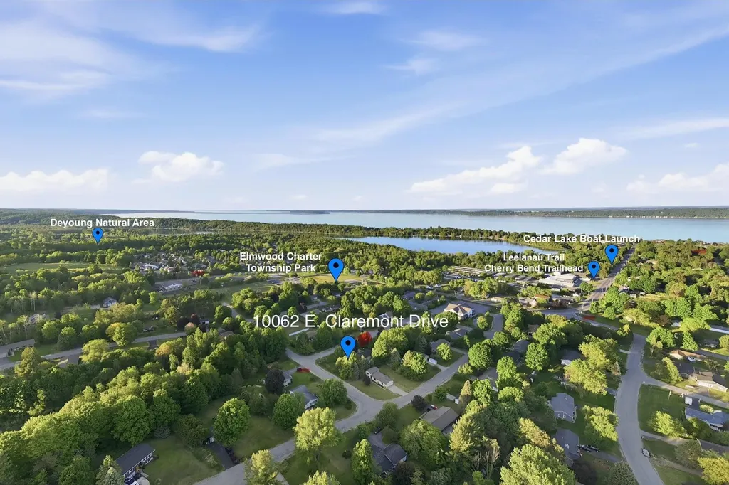 10062 E Claremont Drive Elmwood Charter Township MI 49684