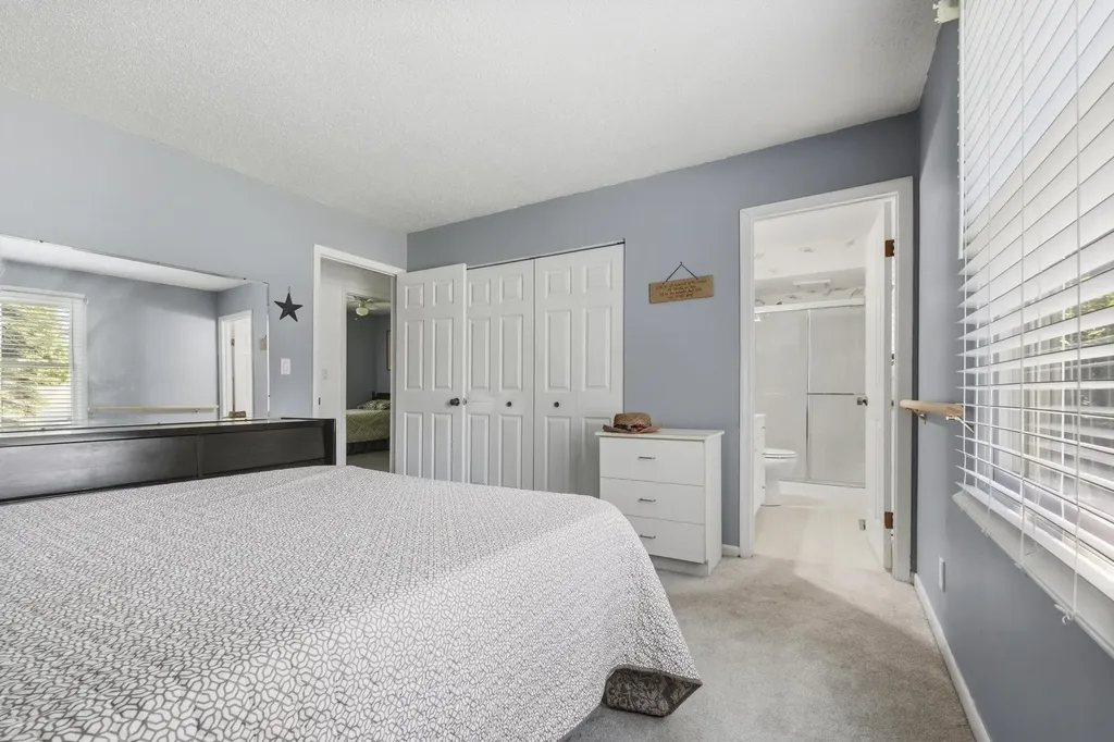 10062 E Claremont Drive Elmwood Charter Township MI 49684