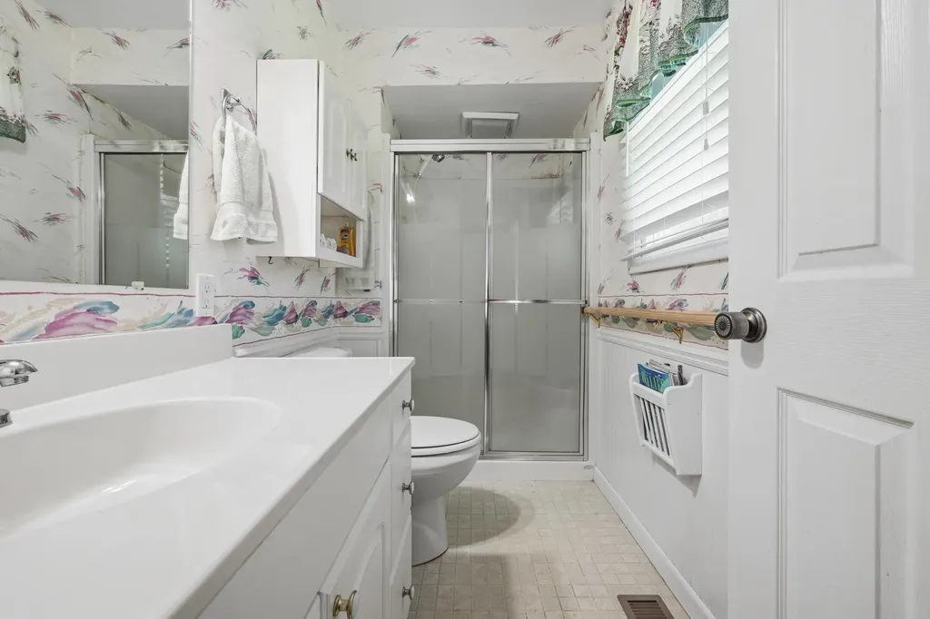 10062 E Claremont Drive Elmwood Charter Township MI 49684