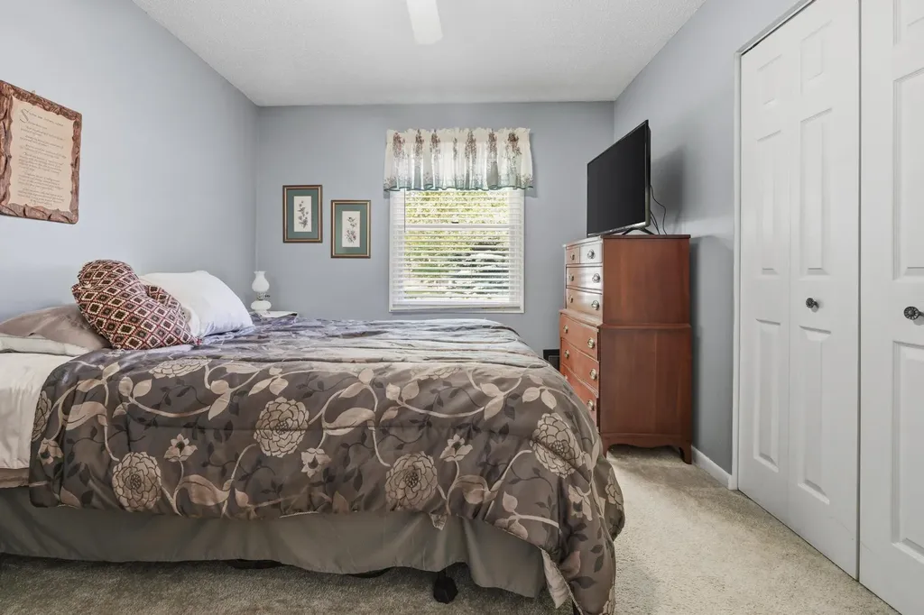 10062 E Claremont Drive Elmwood Charter Township MI 49684