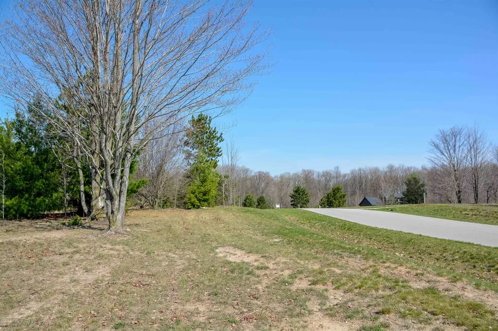 5986 Paradise Ranch Paradise Township MI 49649
