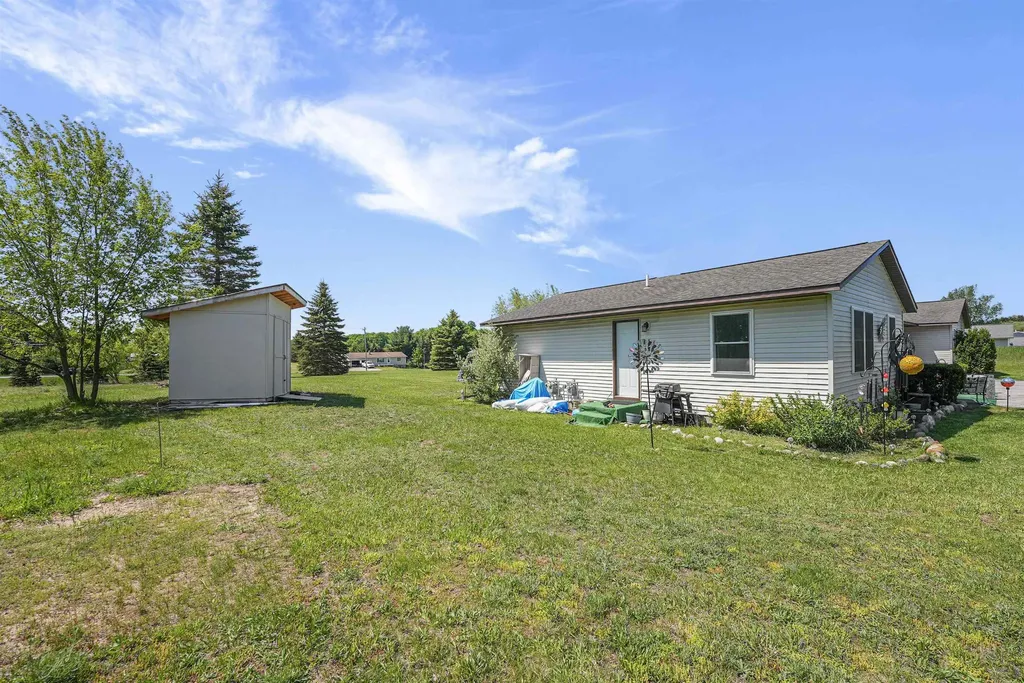 3434 Mahoney Drive East Bay Township MI 49686