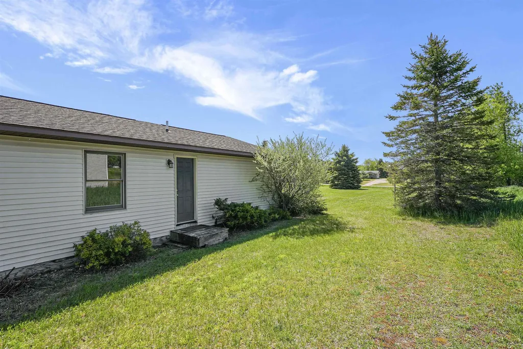 3434 Mahoney Drive East Bay Township MI 49686