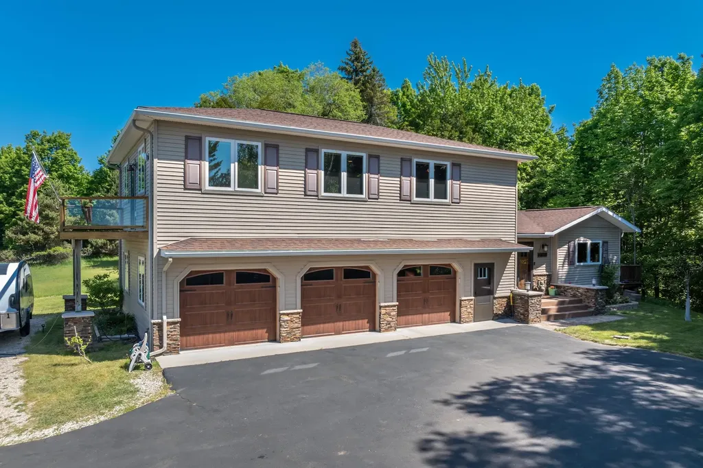 11446 Barnes Road Torch Lake Township MI 49648