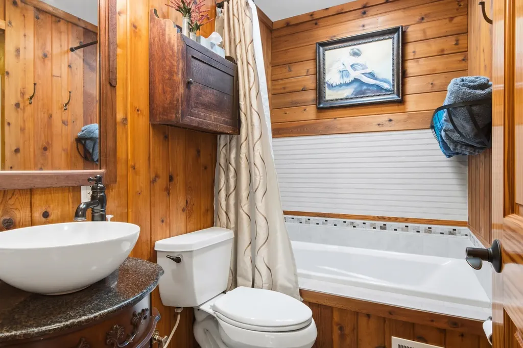 11446 Barnes Road Torch Lake Township MI 49648