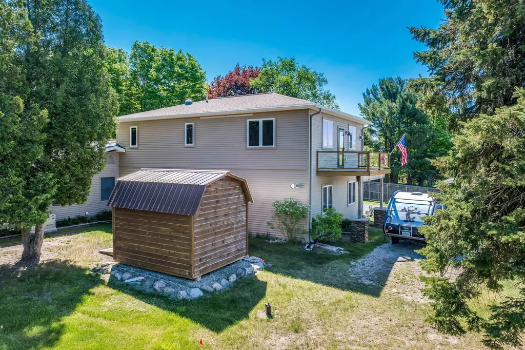 11446 Barnes Road Torch Lake Township MI 49648