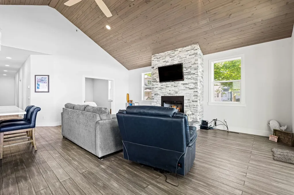 8440 S Lakeview Road Elmwood Charter Township MI 49684