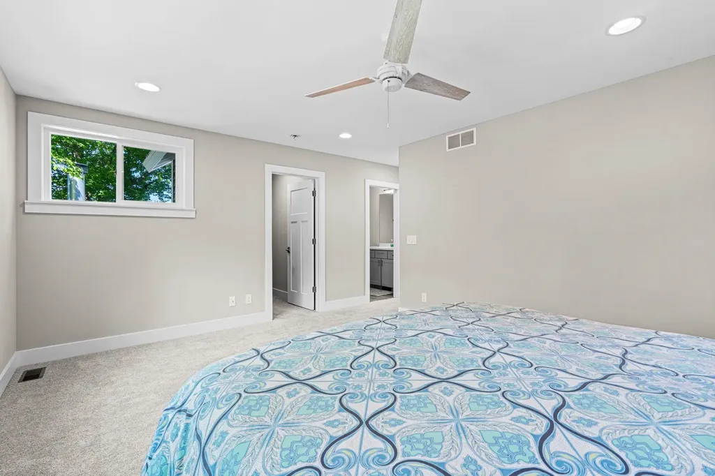 8440 S Lakeview Road Elmwood Charter Township MI 49684