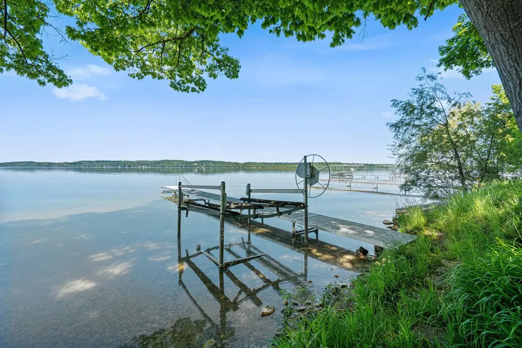8440 S Lakeview Road Elmwood Charter Township MI 49684
