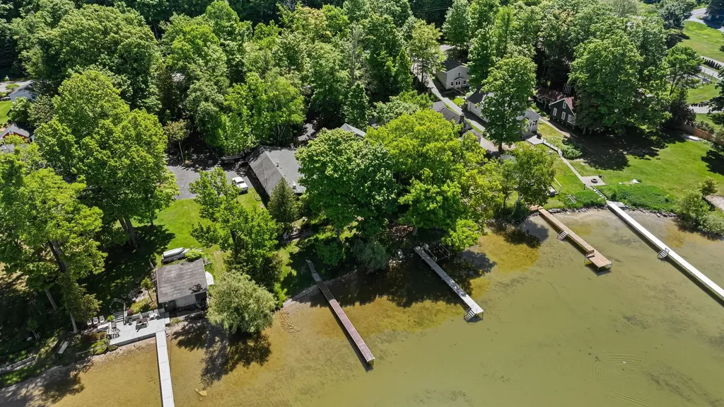 8440 S Lakeview Road Elmwood Charter Township MI 49684