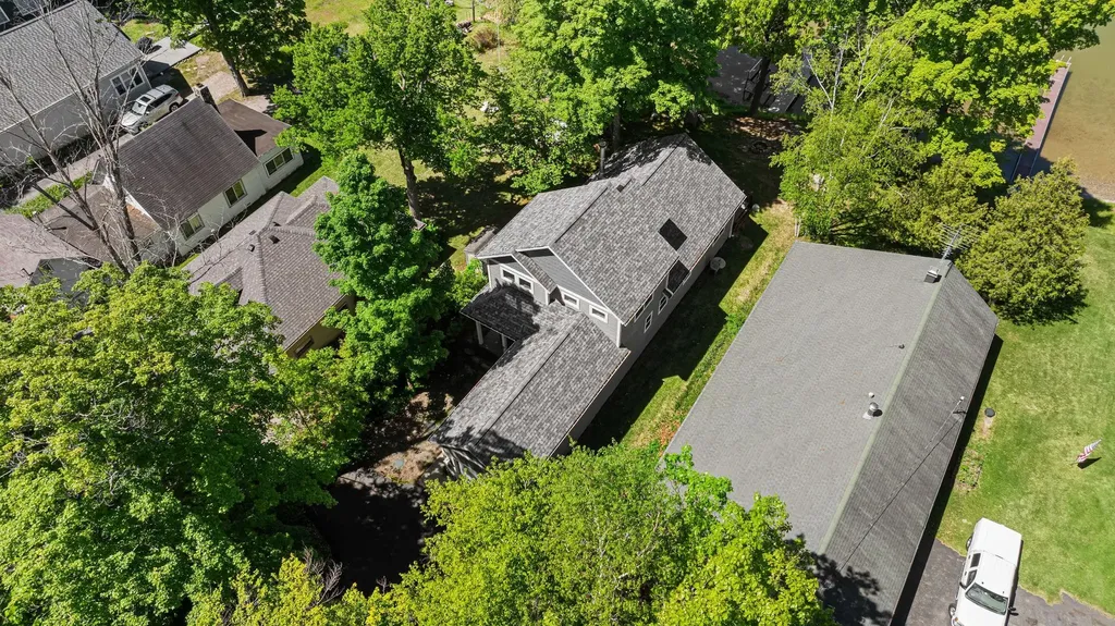 8440 S Lakeview Road Elmwood Charter Township MI 49684