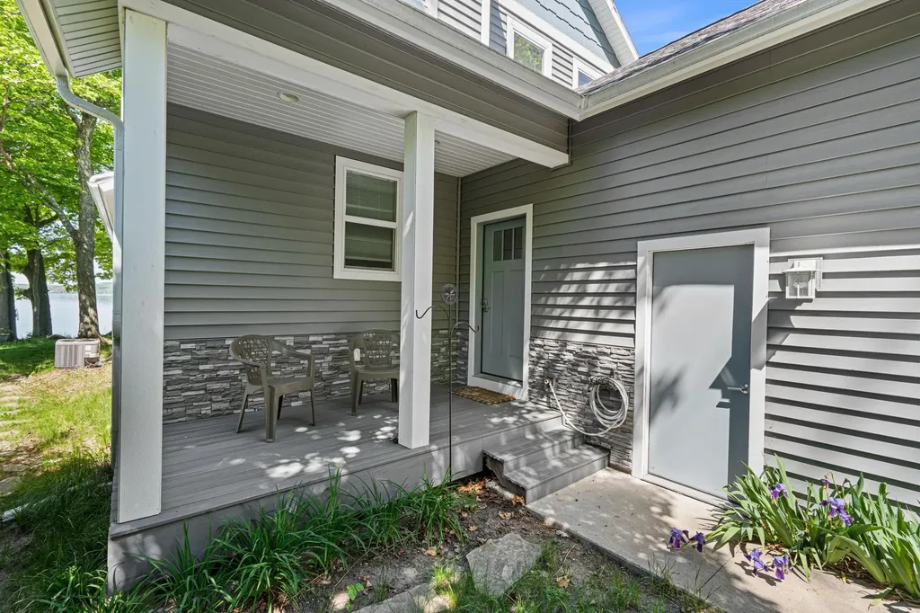 8440 S Lakeview Road Elmwood Charter Township MI 49684