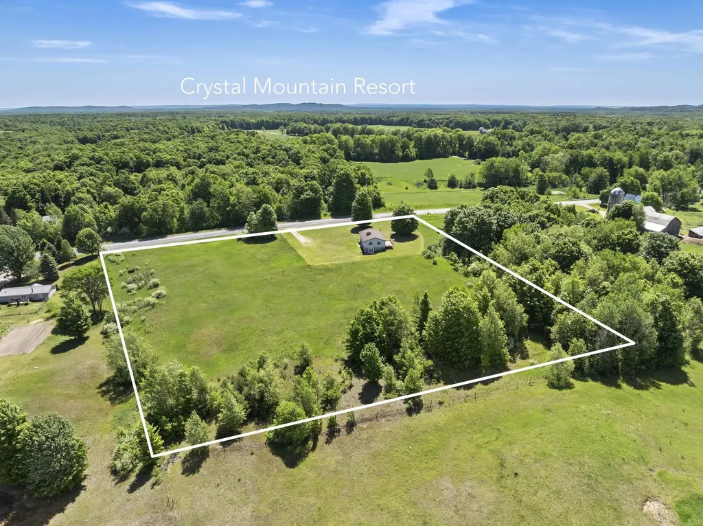 4848 Benzie Highway Joyfield Township MI 49616