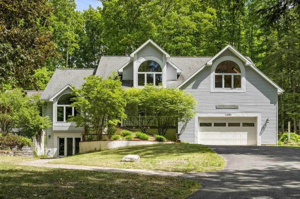 11407 S Ramblewood Drive Solon Township MI 49621