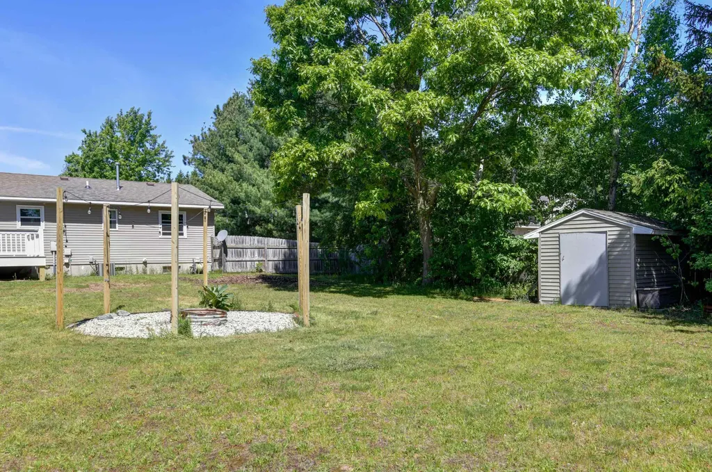 1741 Walter Drive Green Lake Township MI 49637