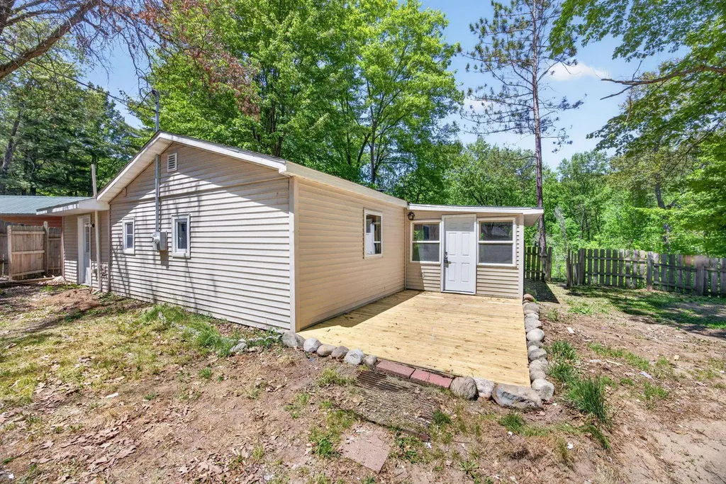 8538 W Haskell Lake Road Winterfield Township MI 49665