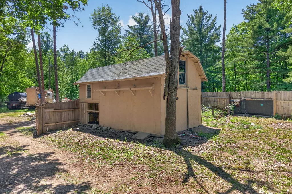 8538 W Haskell Lake Road Winterfield Township MI 49665