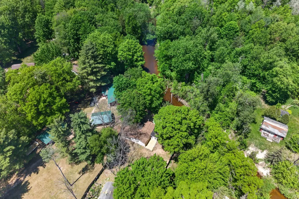 8538 W Haskell Lake Road Winterfield Township MI 49665