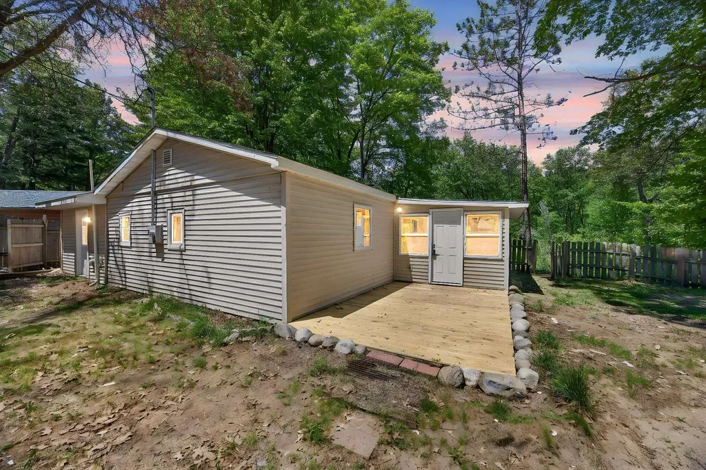 8538 W Haskell Lake Road Winterfield Township MI 49665