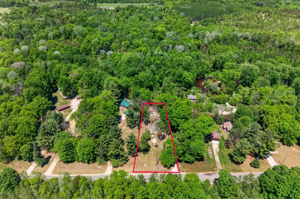8538 W Haskell Lake Road Winterfield Township MI 49665